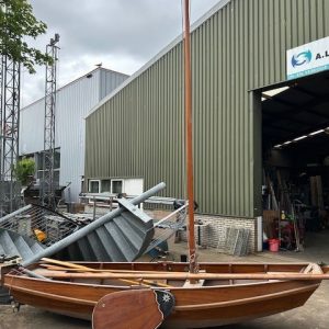 Platbodem zeeschouw uit 1972 (schuurvondst)