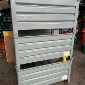3 Stalen stapelbakken - vaste constructie, open zijkanten 1200x1000x670mm